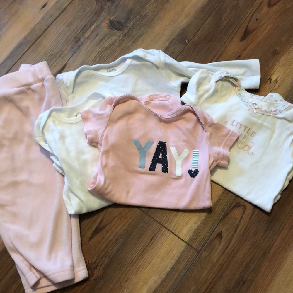Carter’s bundle - Picture 3 of 4
